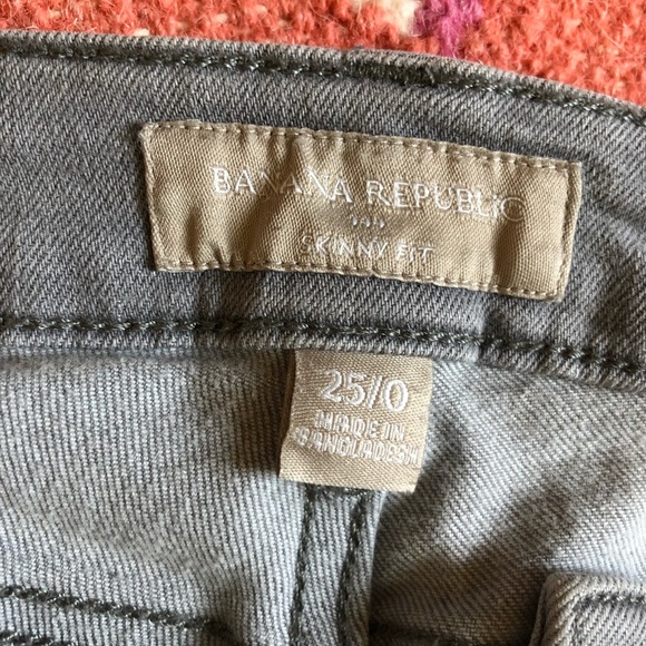 2 pairs of Banana republic grey jeans - Picture 4 of 13